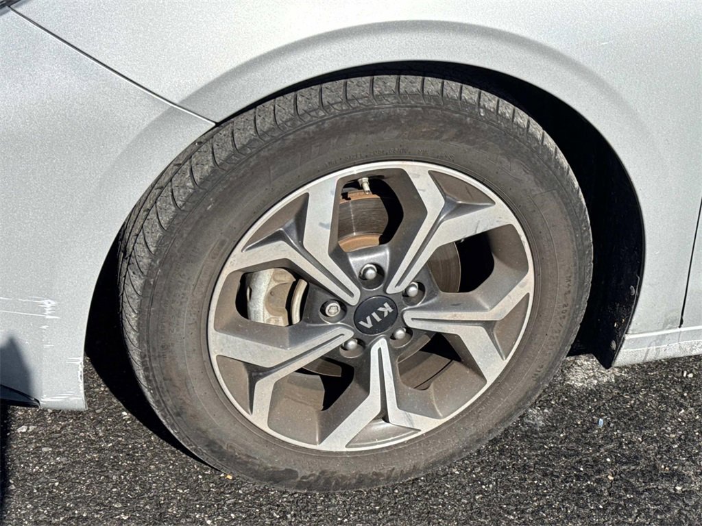 Certified 2021 Kia Forte LXS image 7