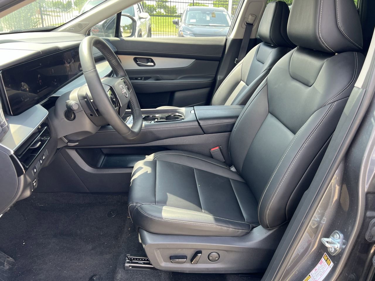 Certified 2025 Nissan Murano SL image 10