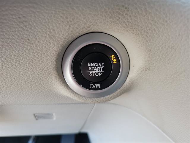 Used 2024 Chrysler Pacifica Limited FWD image 23