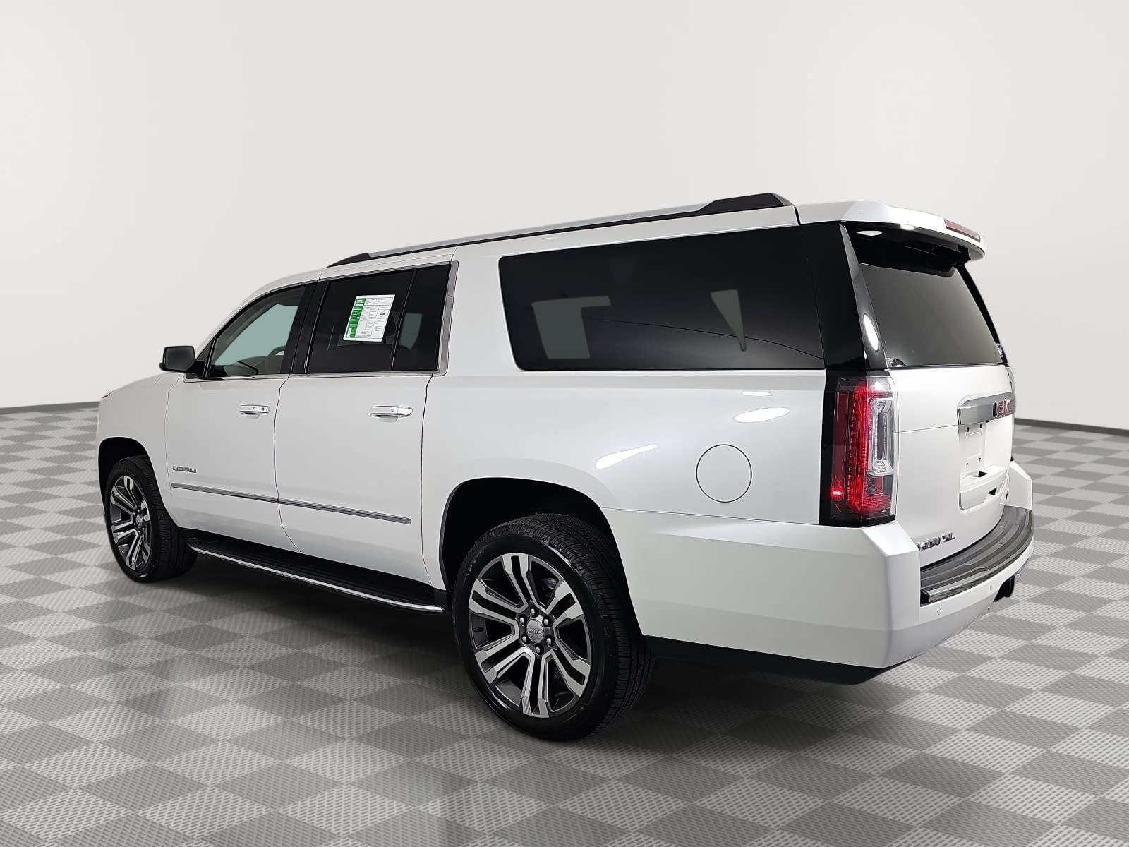 Used 2020 GMC Yukon XL Denali w/ Open Road Package RWD image 6