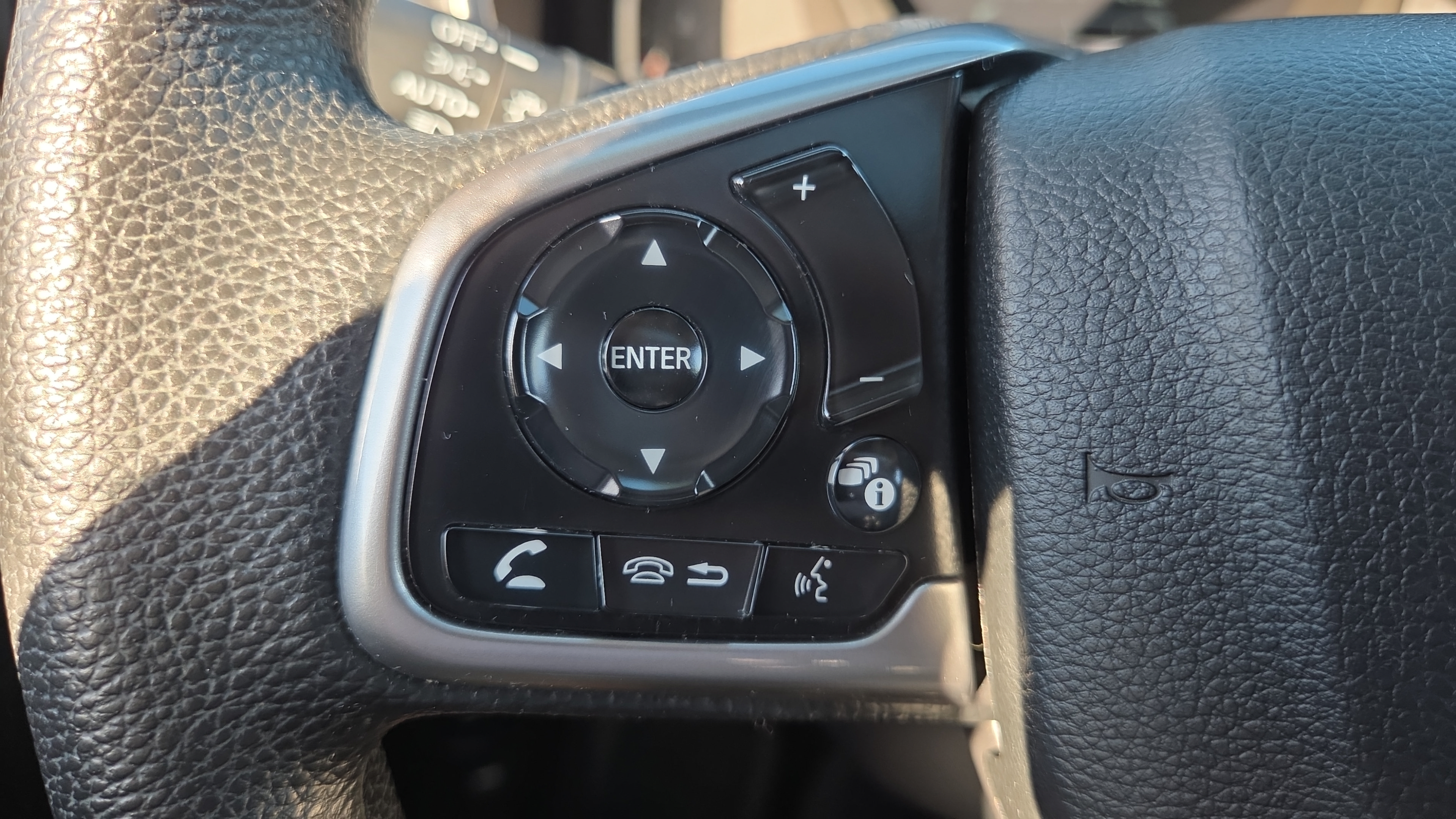 Used 2022 Honda CR-V EX image 25