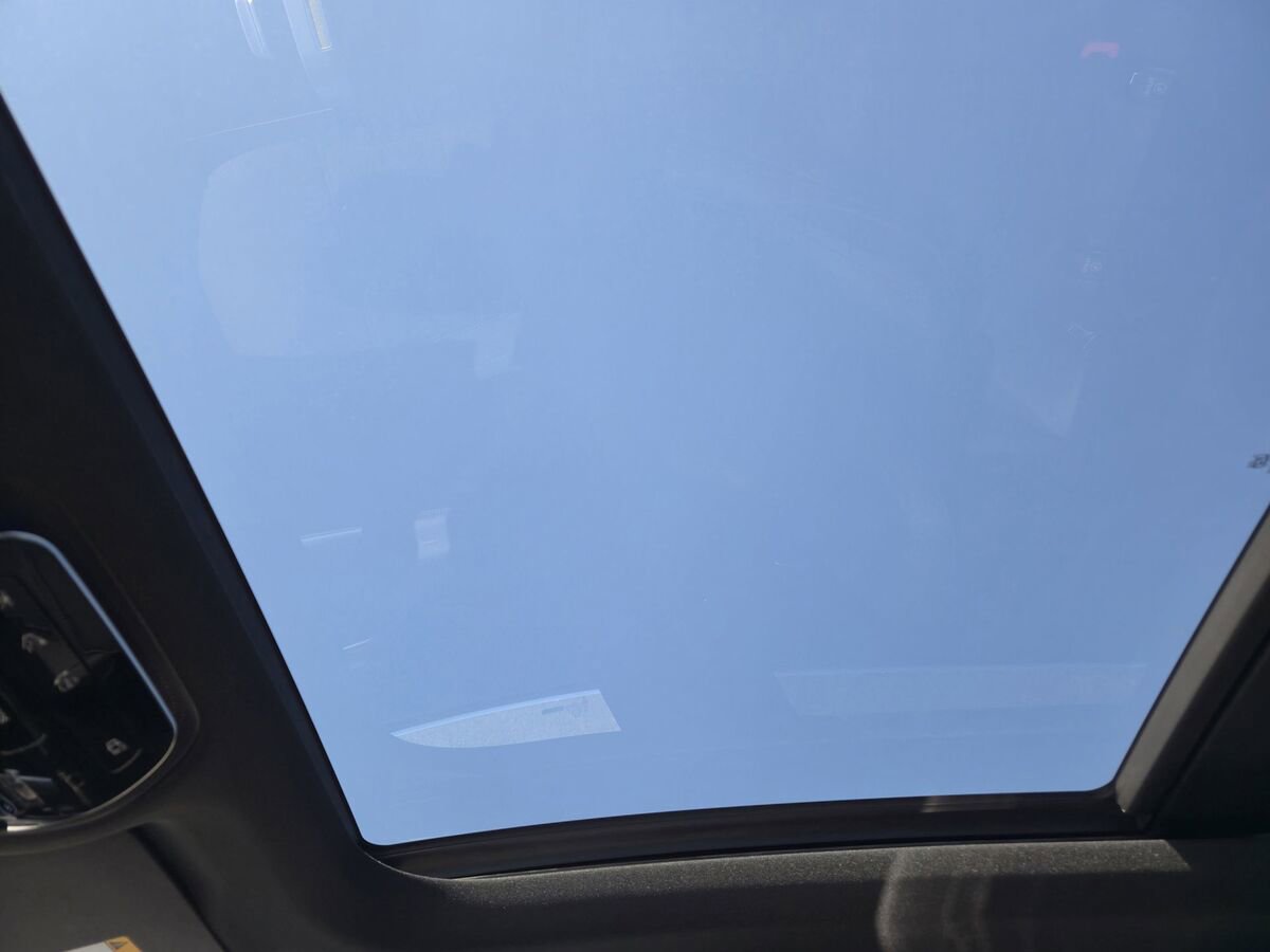 New 2025 Mercedes-Benz GLC 300 4MATIC image 23