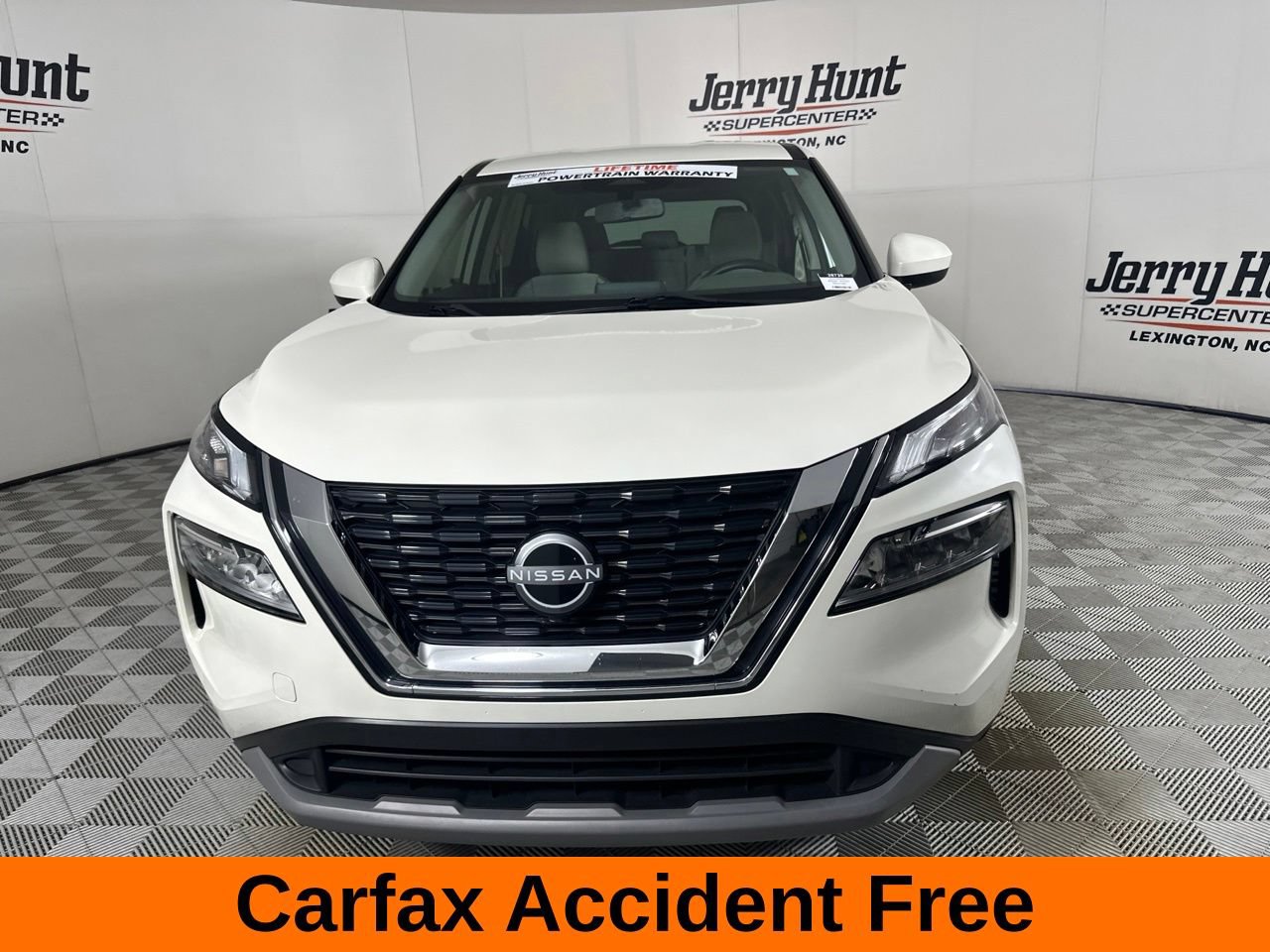 Used 2023 Nissan Rogue SV FWD image 3