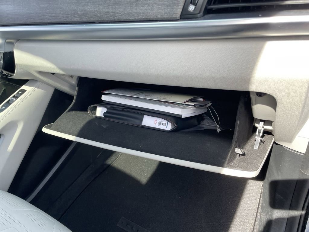 Certified 2021 Kia Telluride SX w/ SX Prestige Package image 38