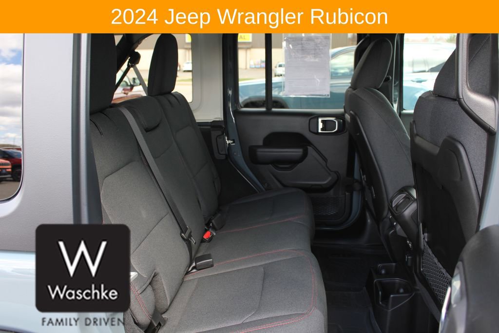 Used 2024 Jeep Wrangler Unlimited Rubicon w/ Convenience Group AWD/4WD image 23