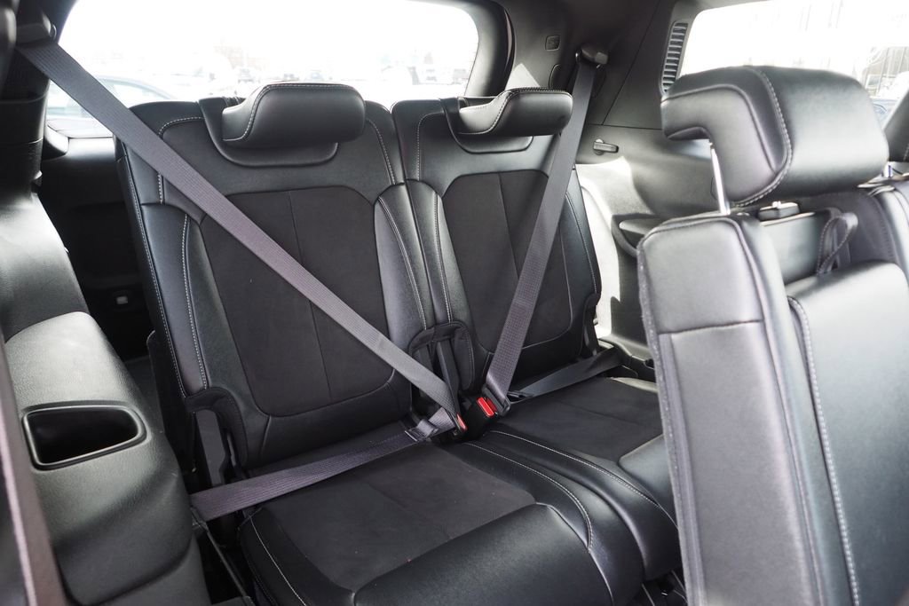 Used 2024 Jeep Grand Cherokee L Laredo AWD/4WD image 17
