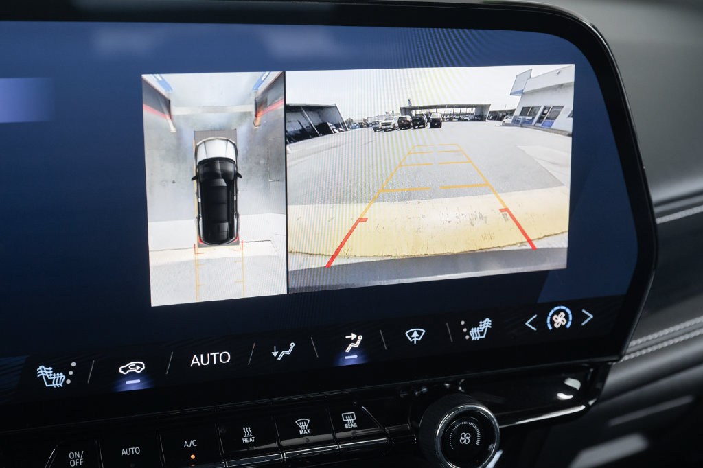 Used 2024 Chevrolet Blazer EV LT AWD/4WD image 30