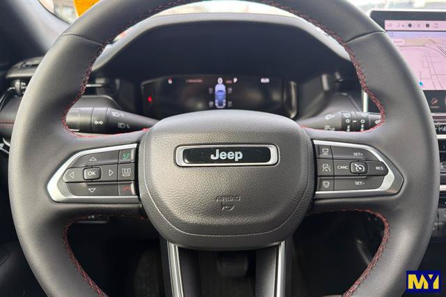 Used 2026 Jeep Compass Trailhawk w/ Sun, Sound & Navigation Group AWD/4WD image 29
