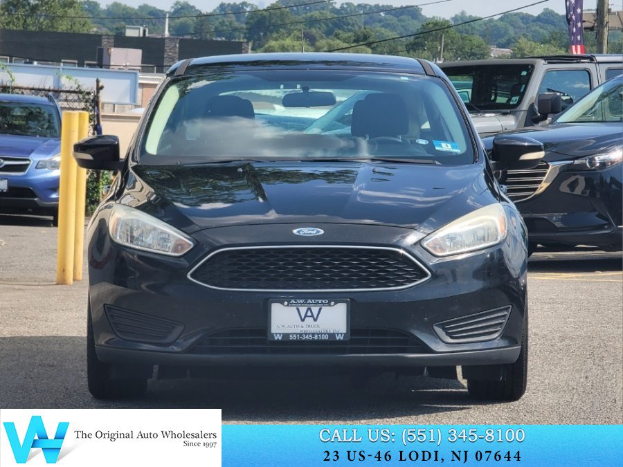 Used 2016 Ford Focus SE FWD image 2