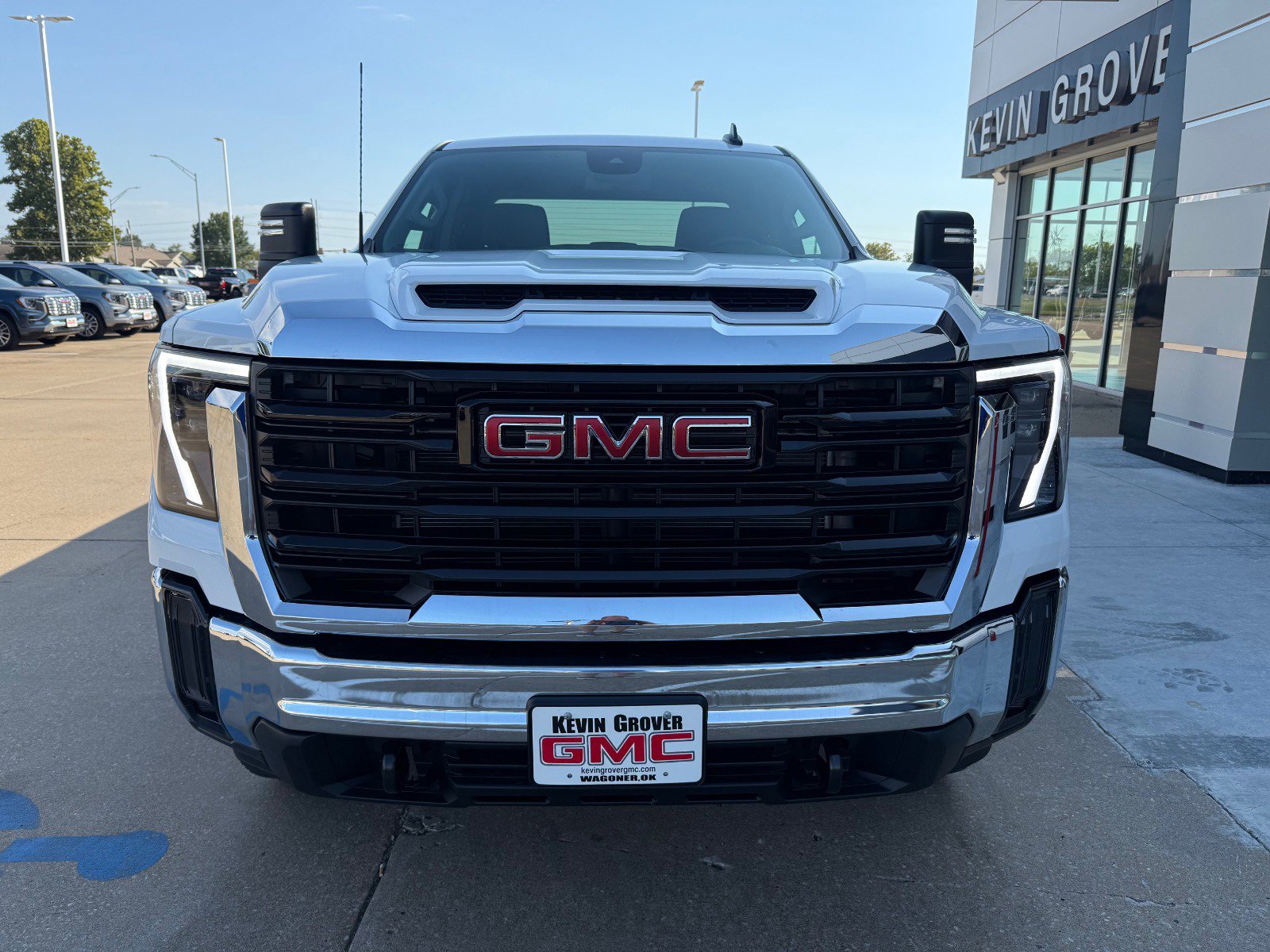 New 2026 GMC Sierra 2500 Pro w/ Convenience Package image 2