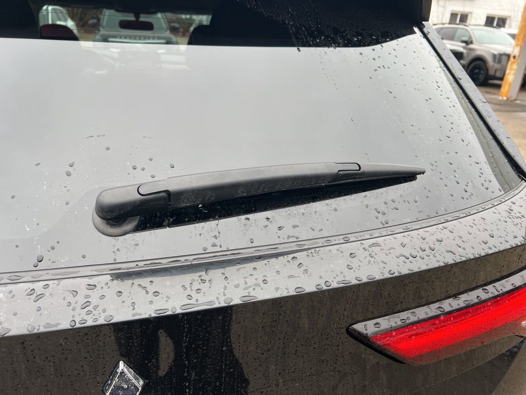 Used 2024 Mitsubishi Outlander SE image 35