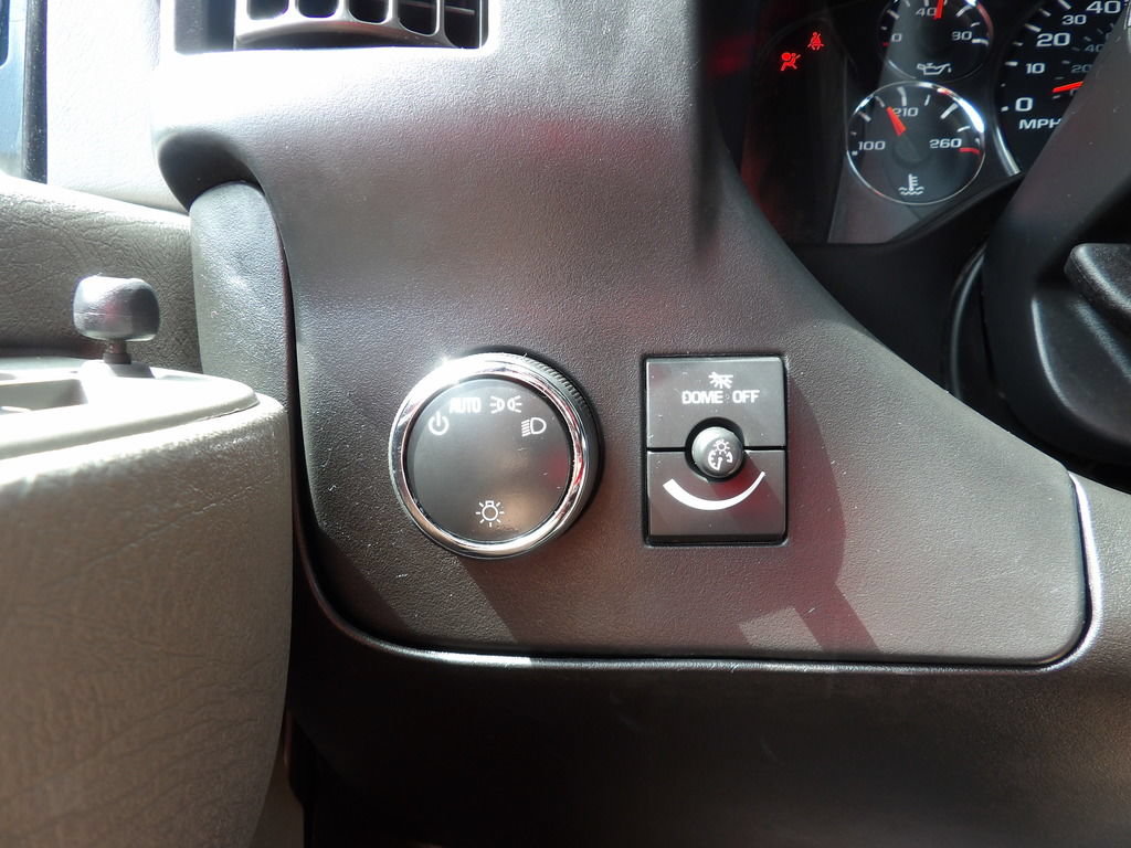 Used 2016 Chevrolet Express 2500 RWD image 19