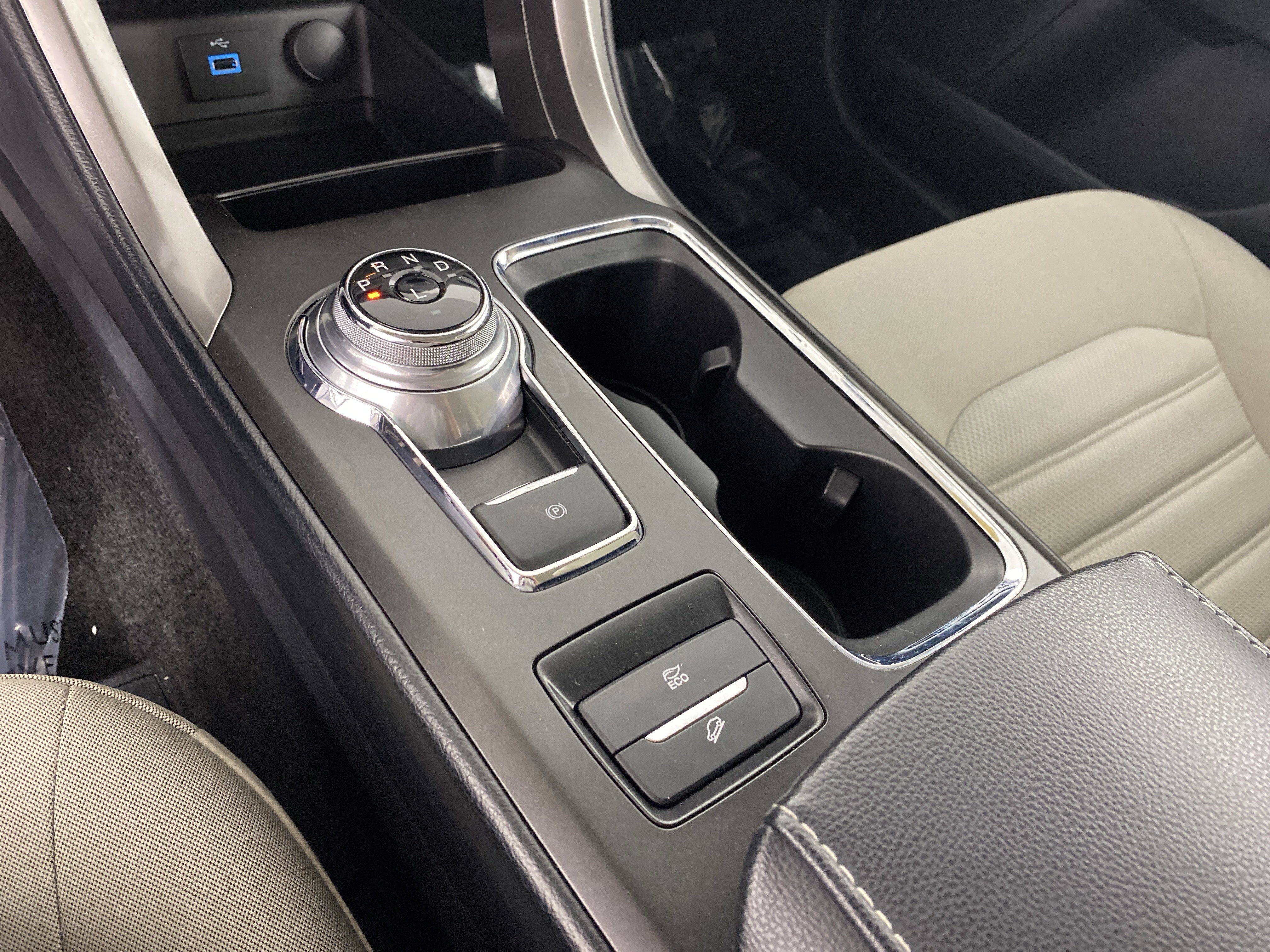 Used 2018 Ford Fusion S FWD image 39