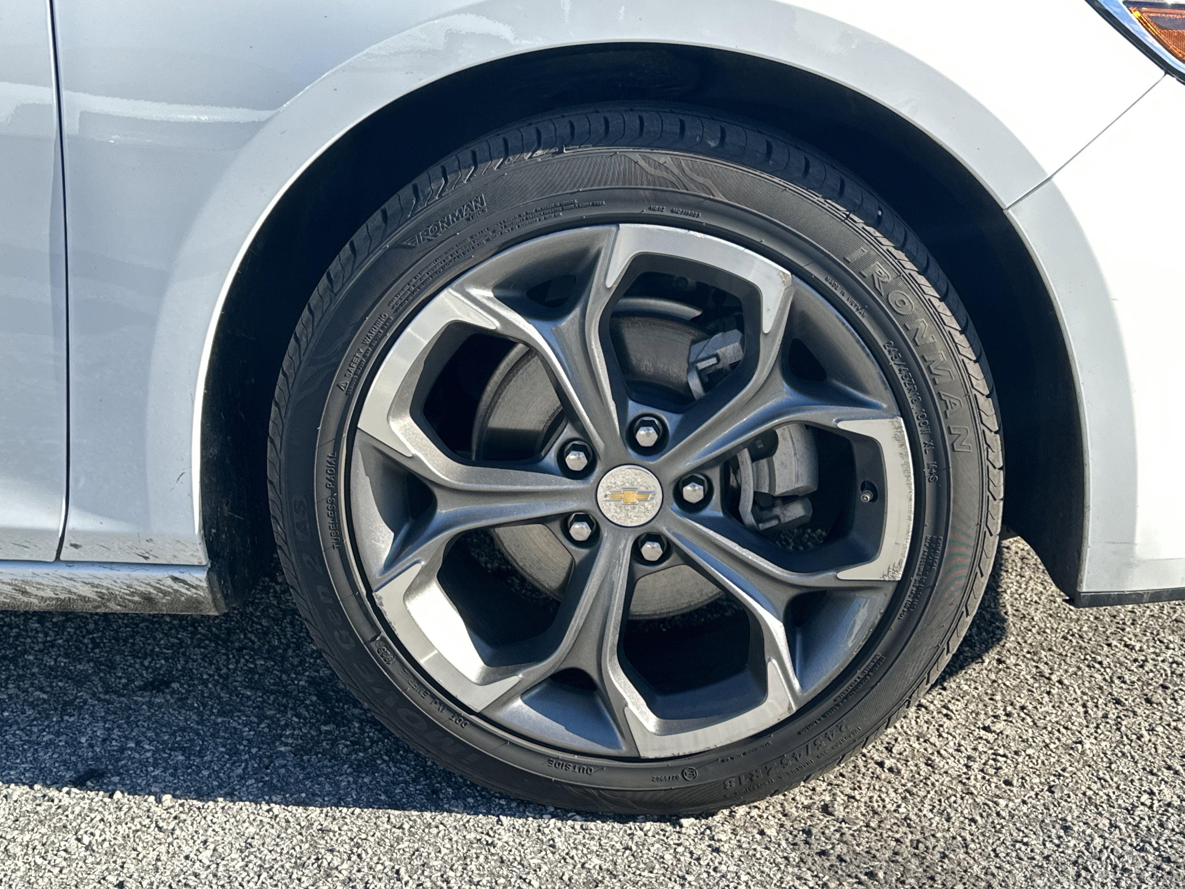 Used 2024 Chevrolet Malibu LT image 9