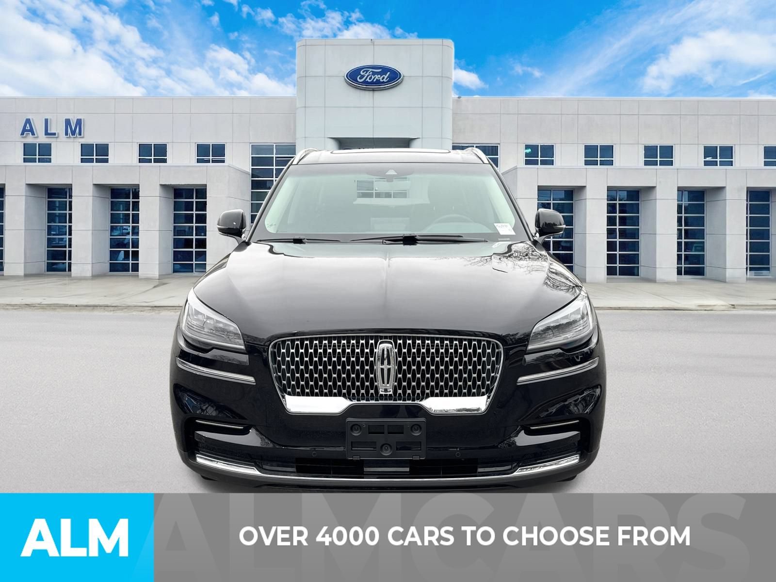 Used 2023 Lincoln Aviator Reserve RWD image 2