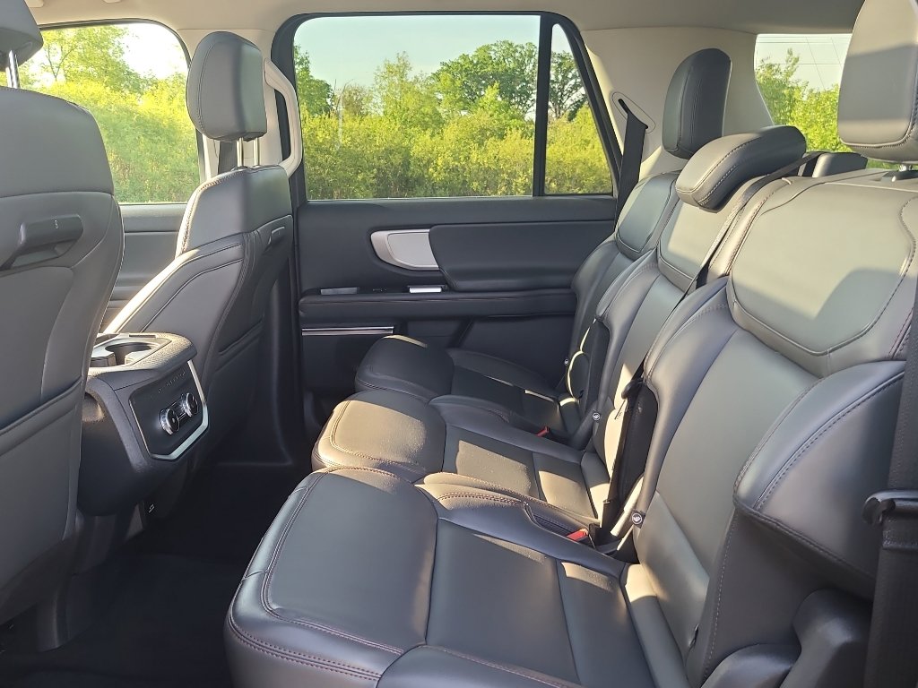 Used 2025 Ford Expedition Max Active AWD/4WD image 38