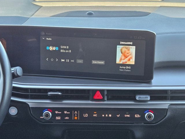 Used 2024 Kia Sorento S image 18