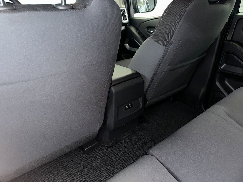 Used 2026 Nissan Frontier SV w/ Tow Package image 19