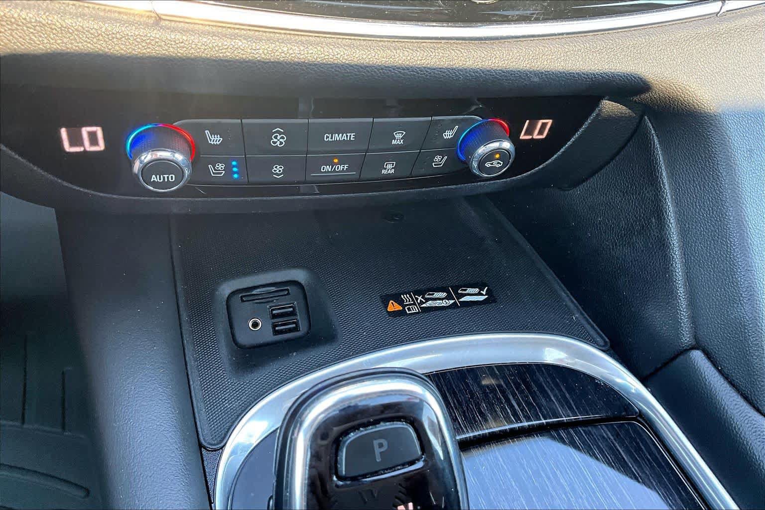 Used 2020 Buick Enclave Avenir w/ Avenir Technology Package FWD image 33