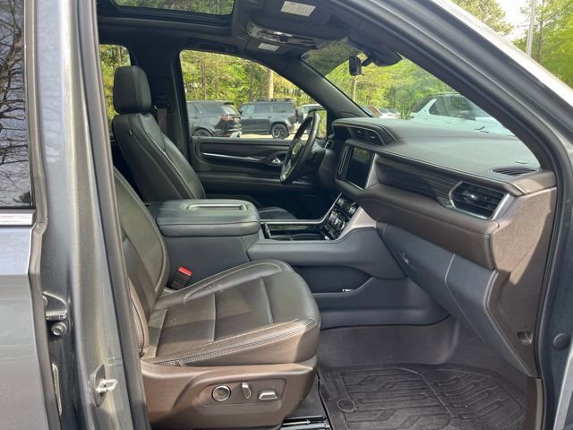 Used 2021 GMC Yukon Denali w/ Denali Premium Package image 11
