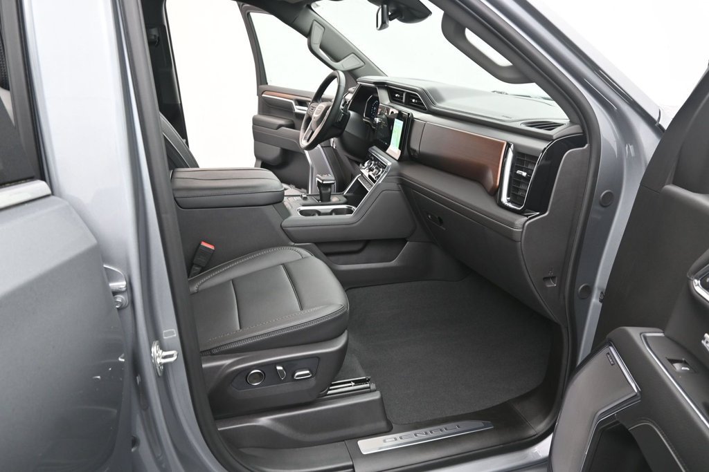 Used 2026 GMC Sierra 1500 Denali AWD/4WD image 17