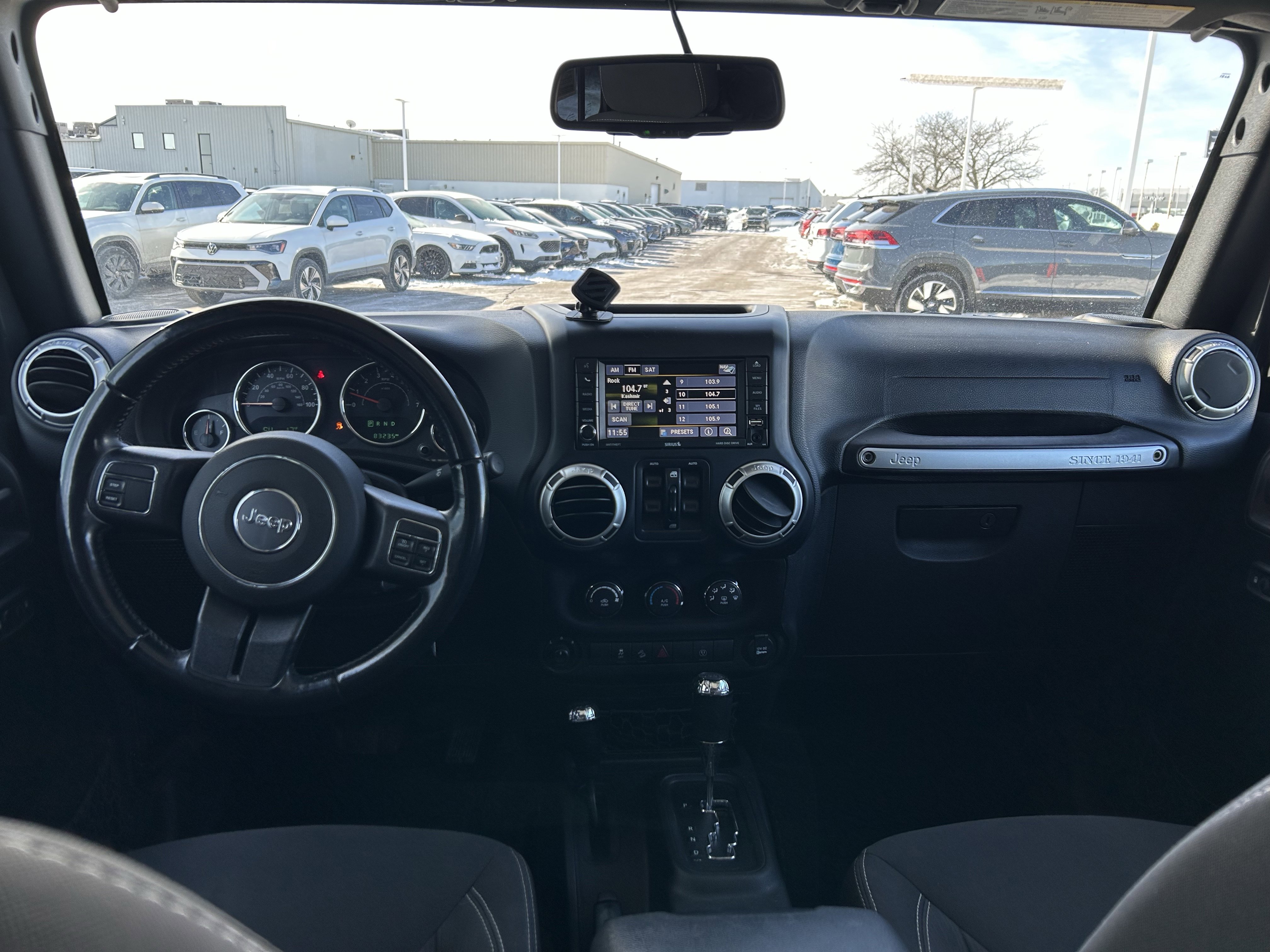 Used 2017 Jeep Wrangler Unlimited Rubicon image 9