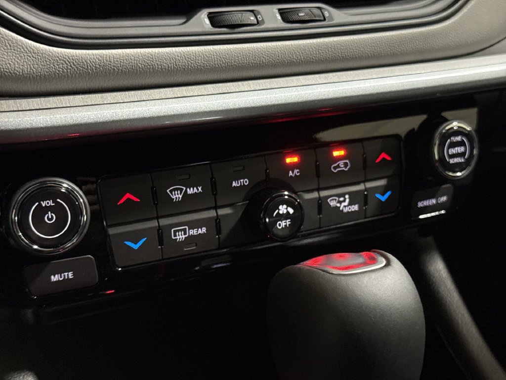New 2026 Jeep Compass Limited AWD/4WD image 16