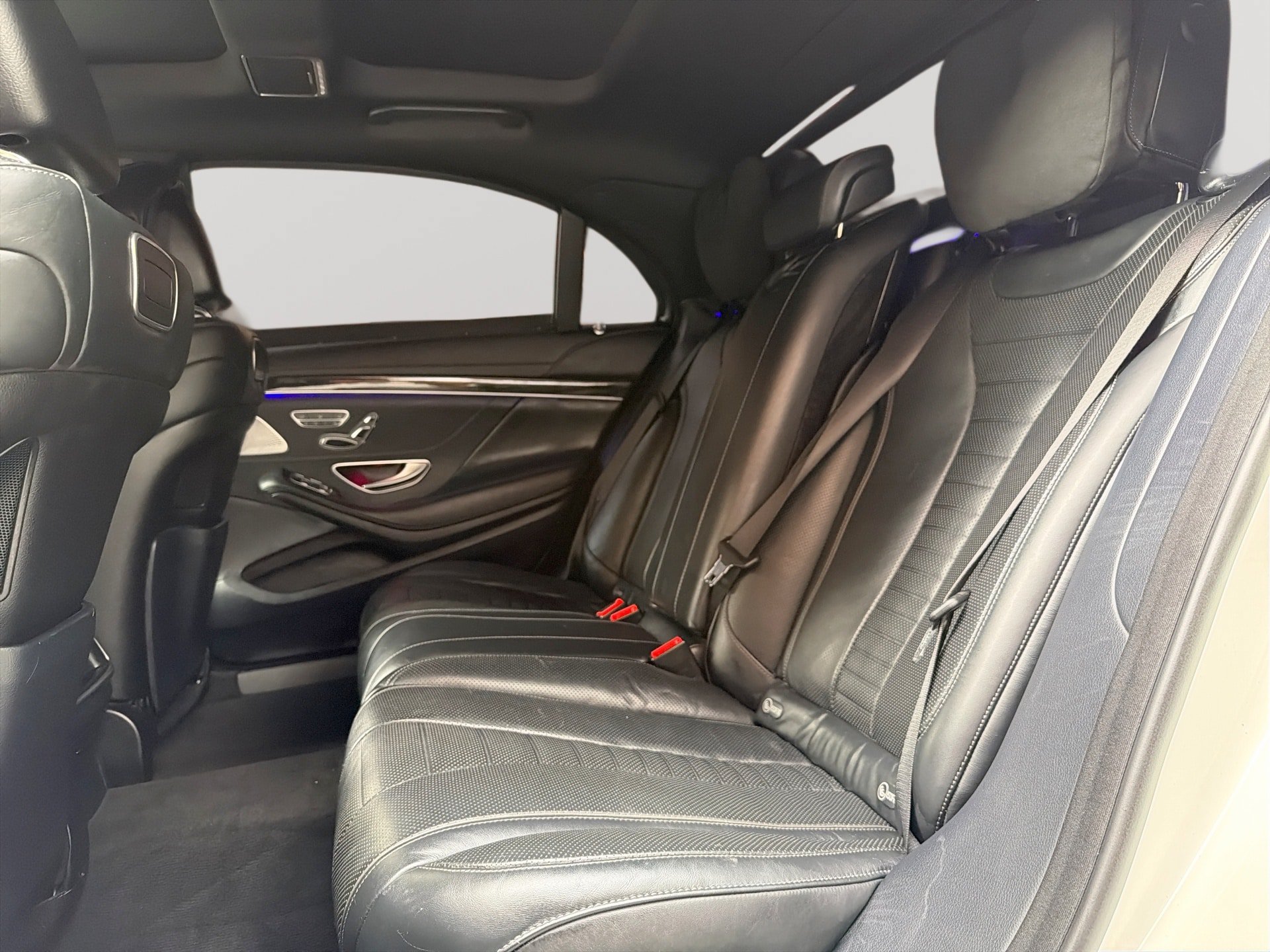 Used 2019 Mercedes-Benz S 560 4MATIC Sedan image 26