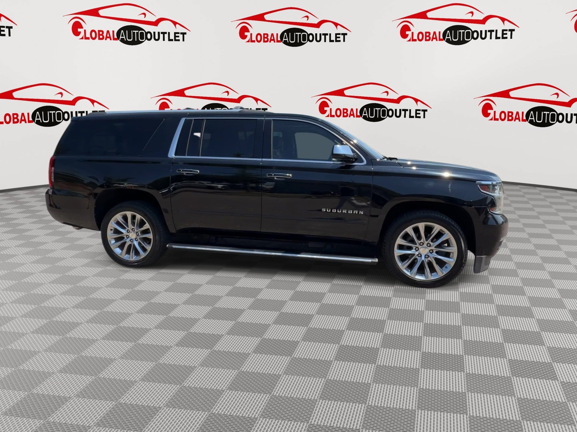 Used 2019 Chevrolet Suburban Premier w/ Premier Plus Edition AWD/4WD image 2