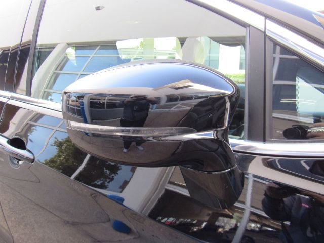 Used 2025 Chrysler Pacifica Select image 23