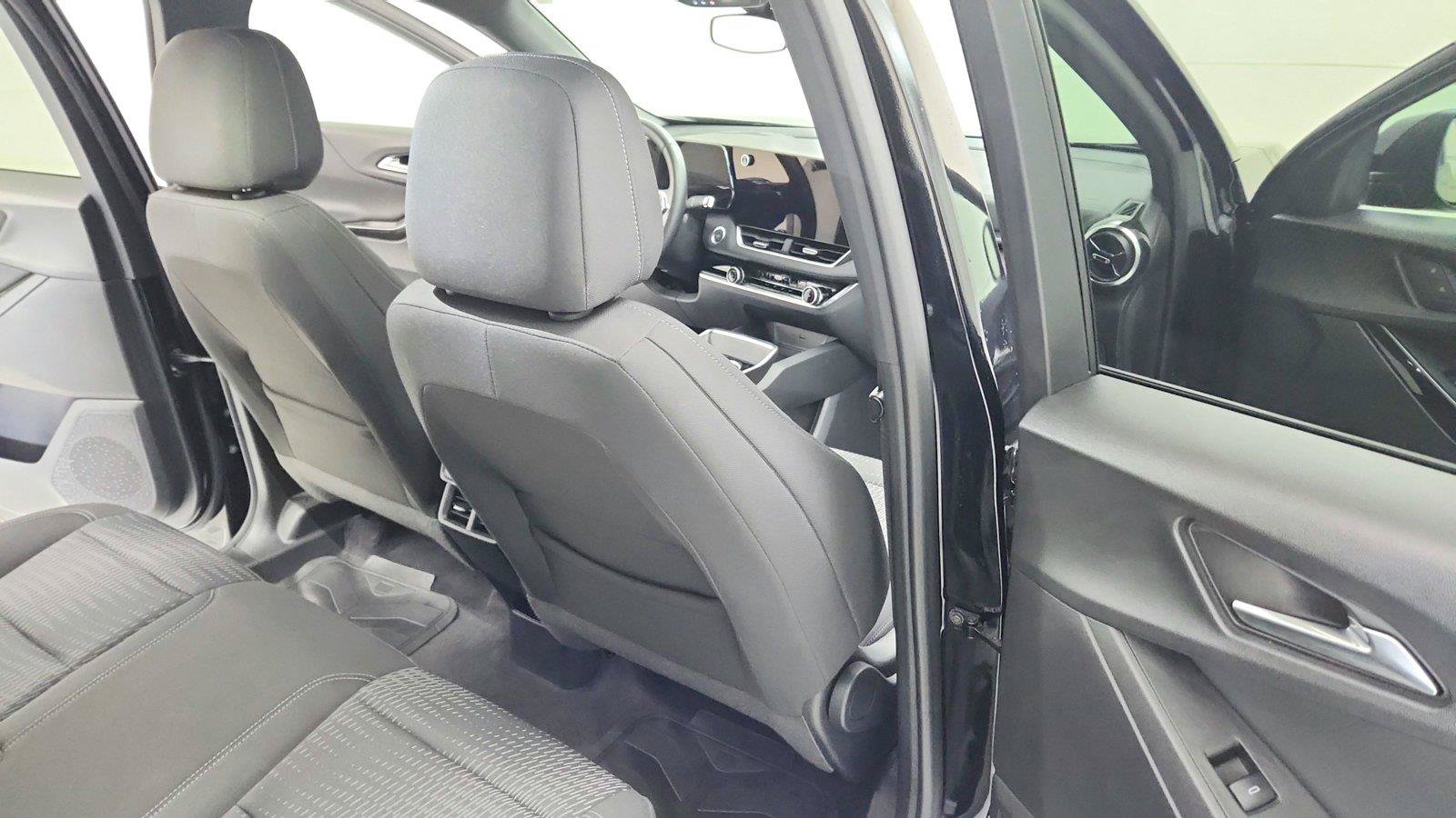 Used 2025 Chevrolet Equinox LT FWD image 25