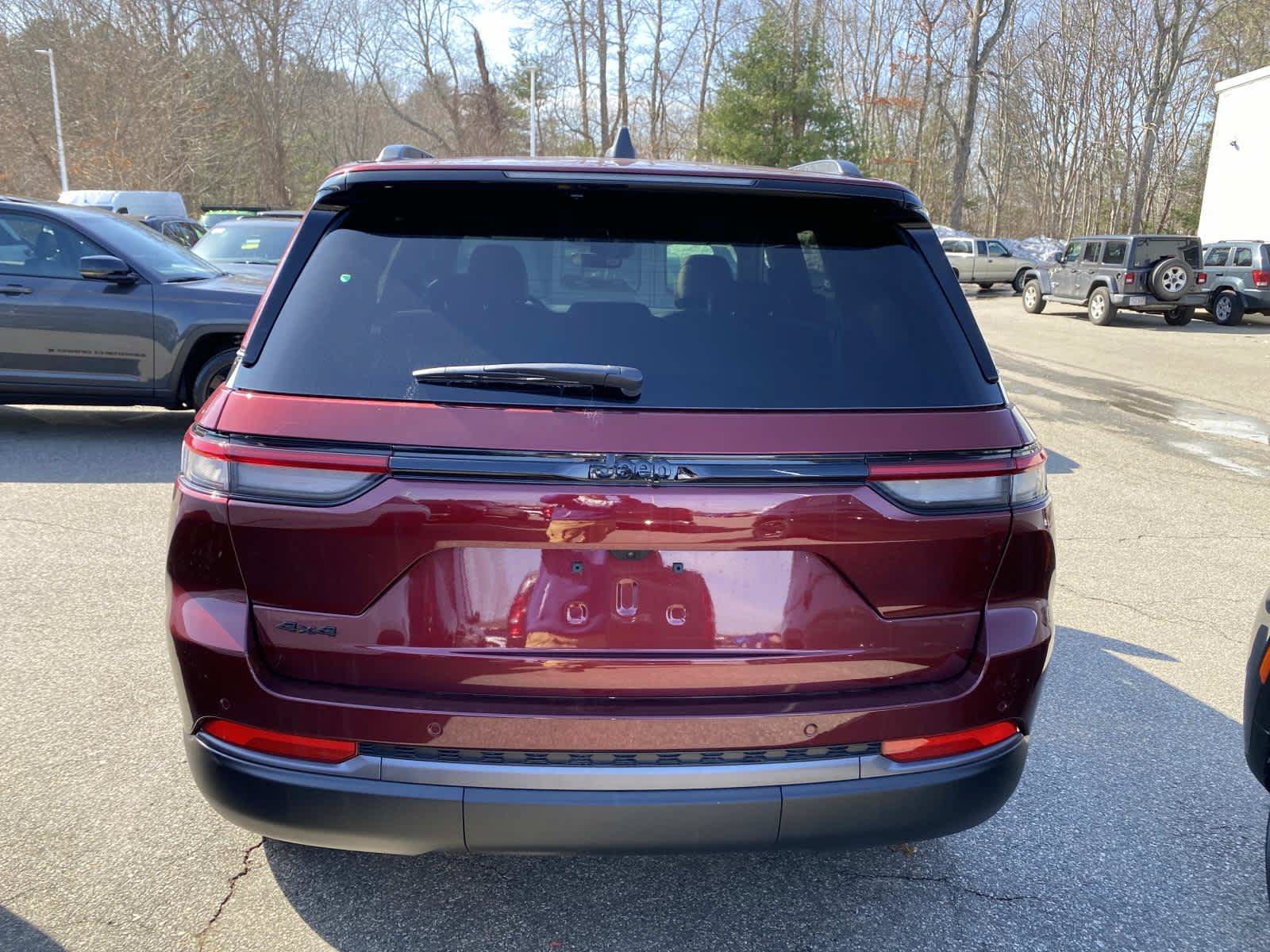 New 2026 Jeep Grand Cherokee Altitude AWD/4WD image 3