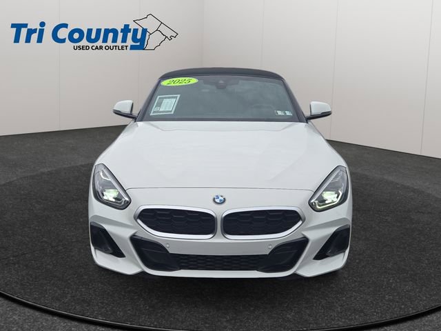 Used 2025 BMW Z4 sDrive30i image 2