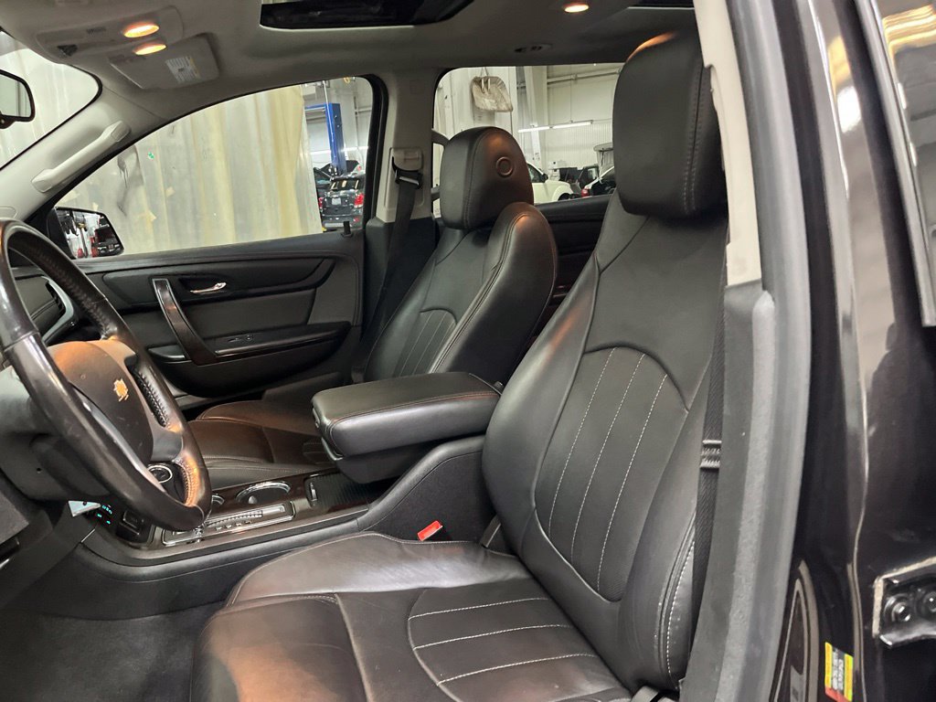 Used 2017 Chevrolet Traverse Premier AWD/4WD image 18