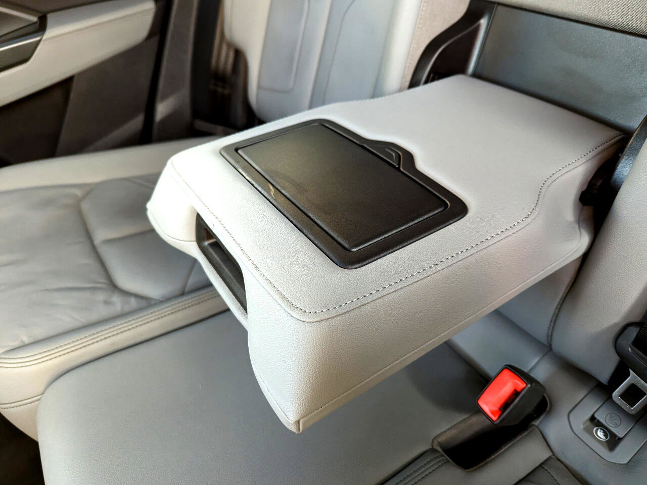 Used 2020 Audi Q3 2.0T Prestige image 40