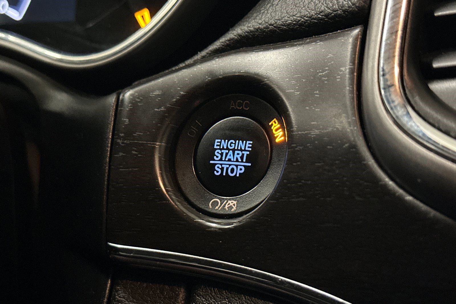 Used 2018 Jeep Grand Cherokee Limited image 33