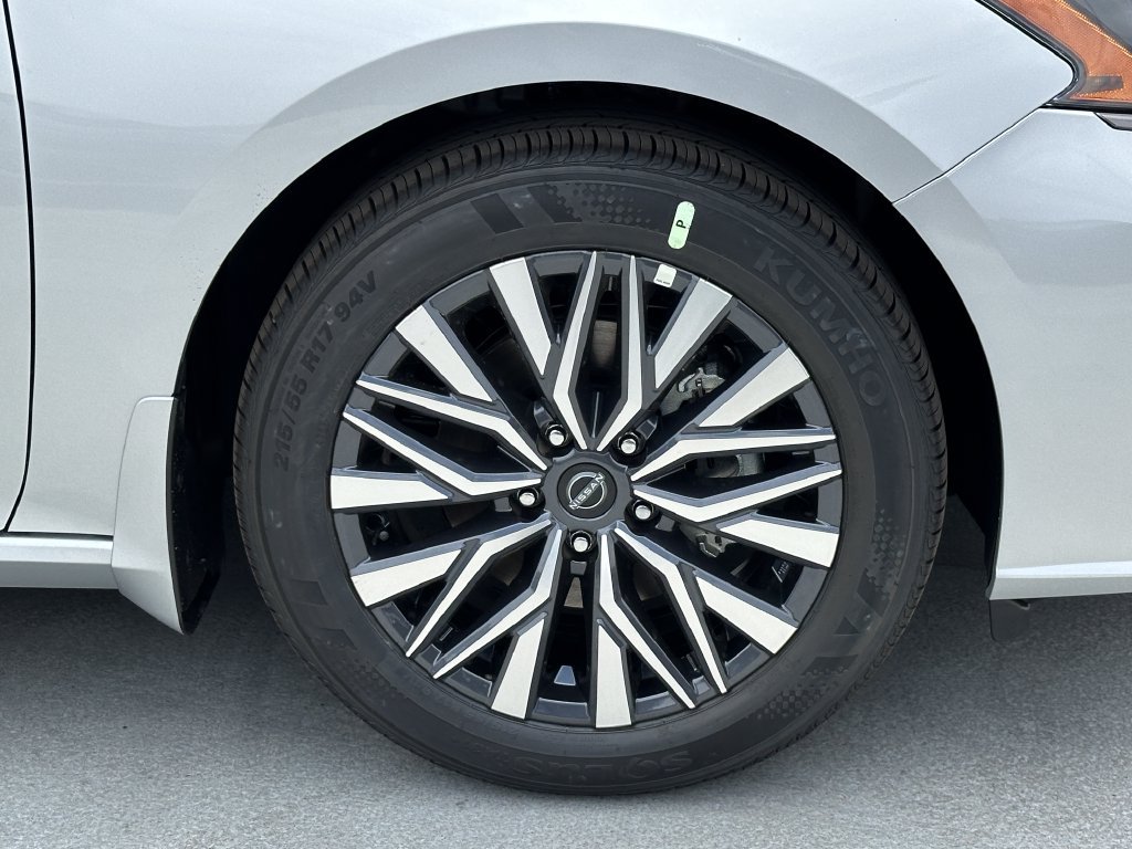 New 2026 Nissan Altima 2.5 SV FWD image 14