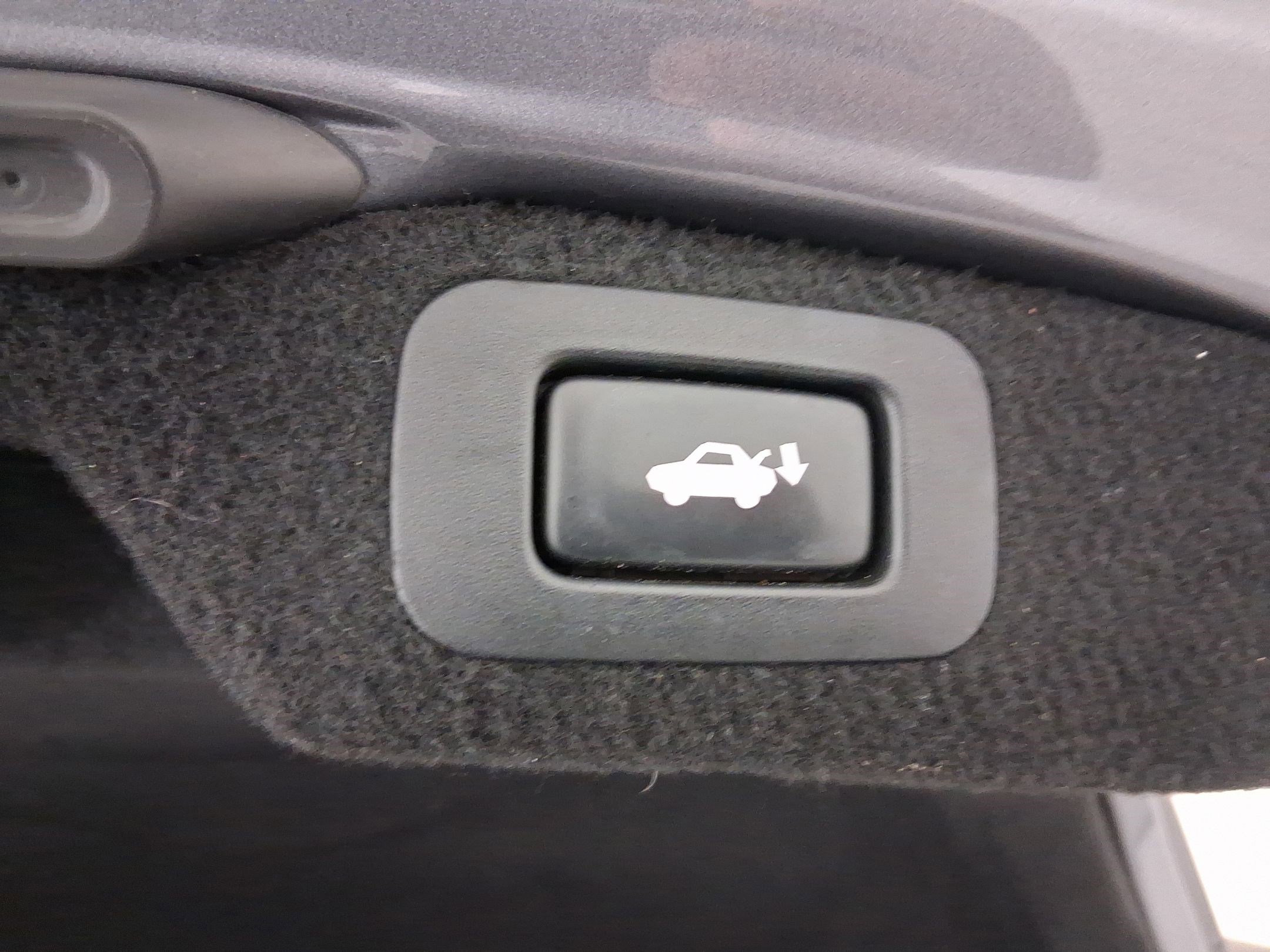 Used 2014 Lexus LS 460 image 33