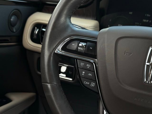Used 2022 Lincoln Nautilus Reserve w/ Equipment Group 201A image 12