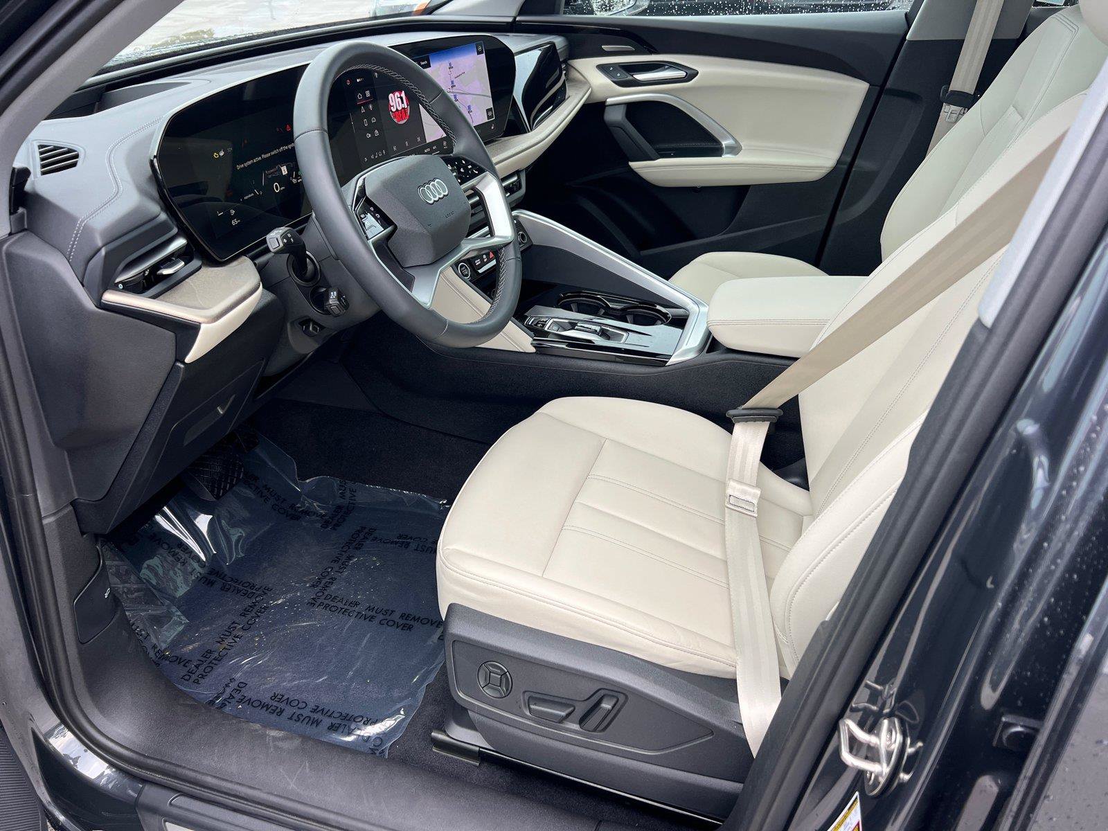 Used 2025 Audi Q5 Premium Plus AWD/4WD image 9