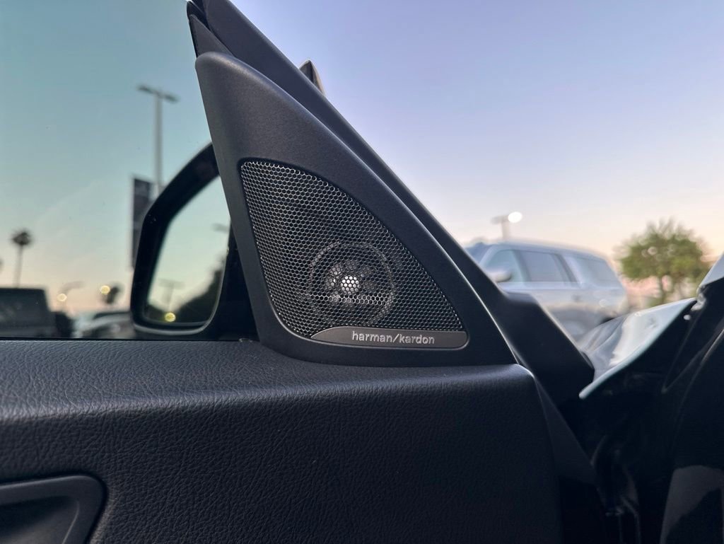 Used 2018 BMW M2 RWD image 18
