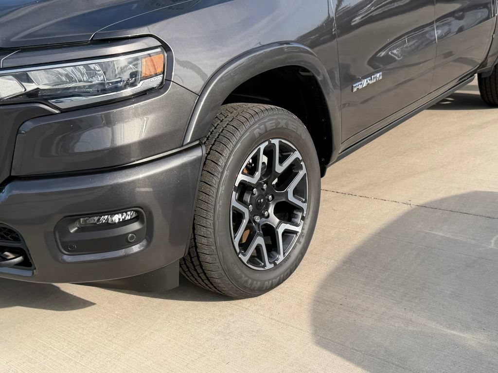 New 2026 RAM 1500 Laramie AWD/4WD image 9