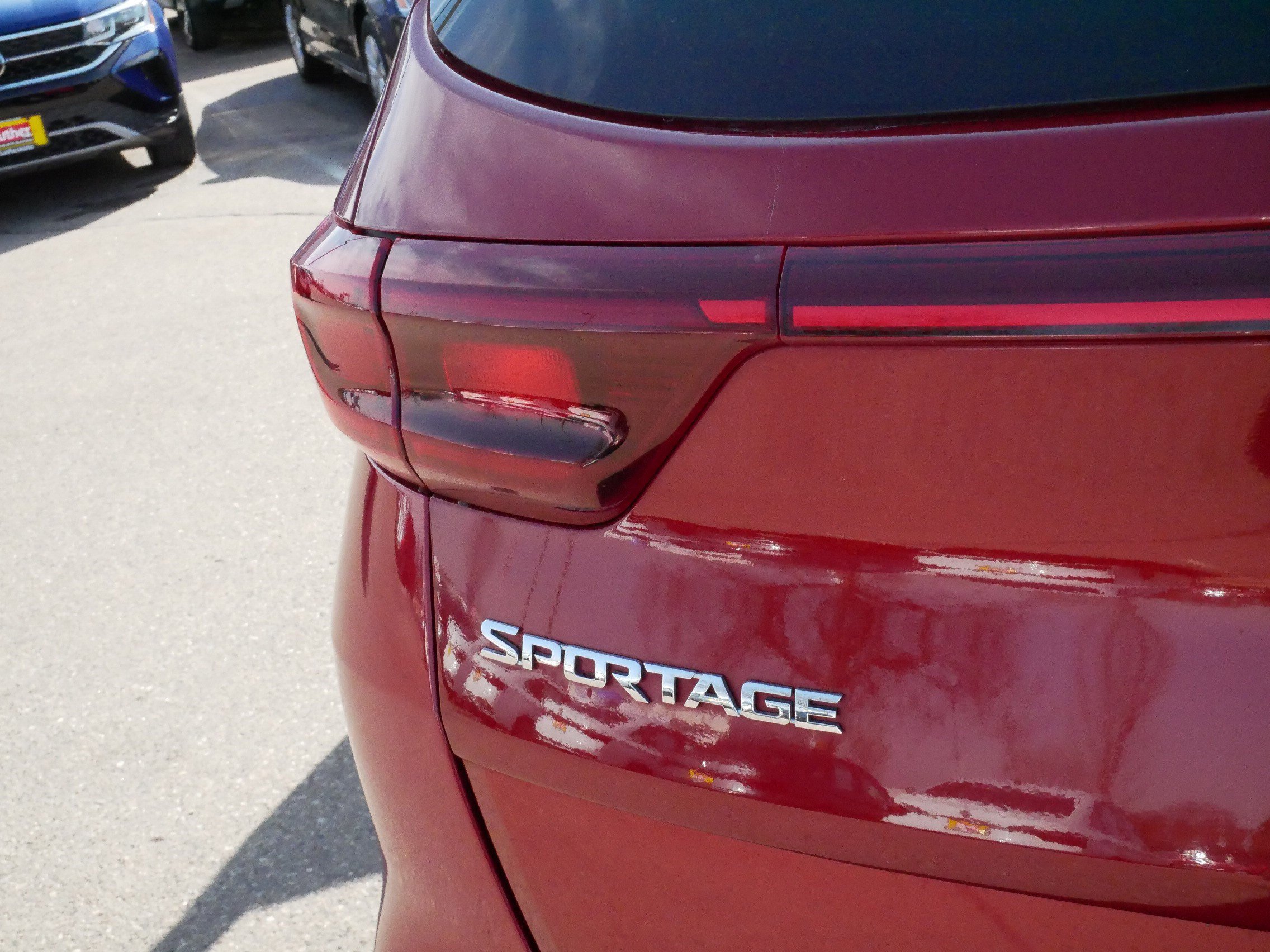 Used 2021 Kia Sportage LX image 17