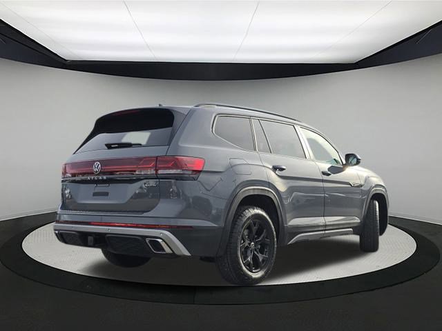 New 2026 Volkswagen Atlas Peak Edition image 7