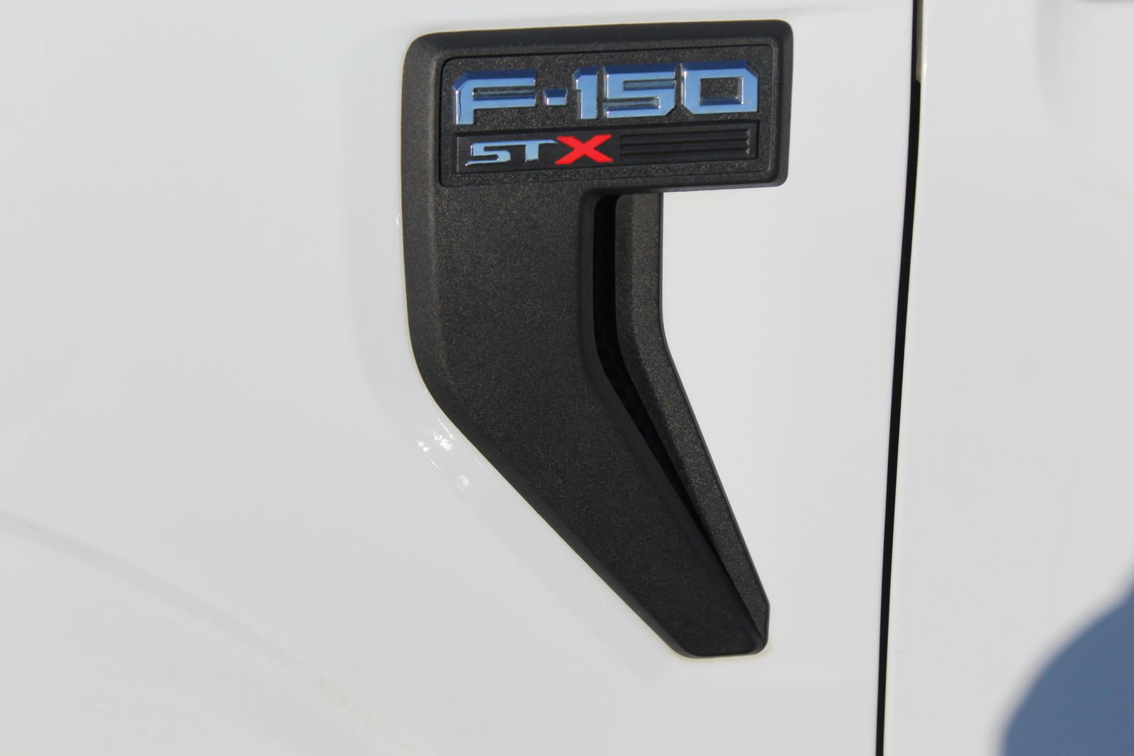 Used 2022 Ford F150 XL w/ STX Appearance Package image 3