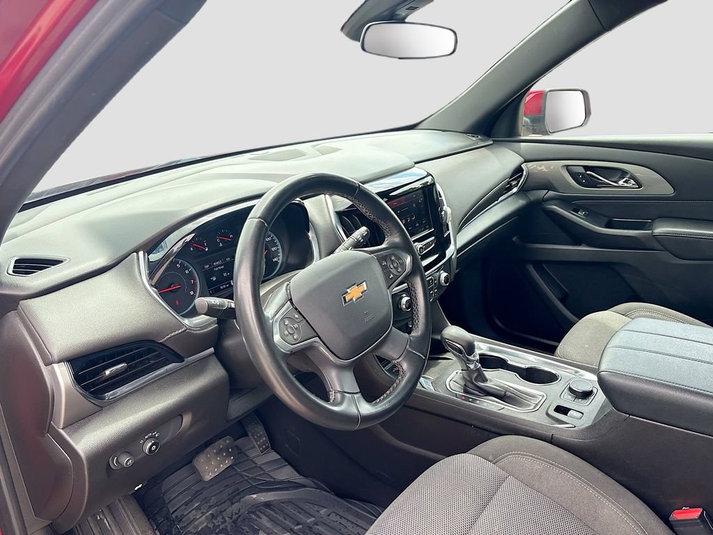 Used 2023 Chevrolet Traverse LT FWD image 9