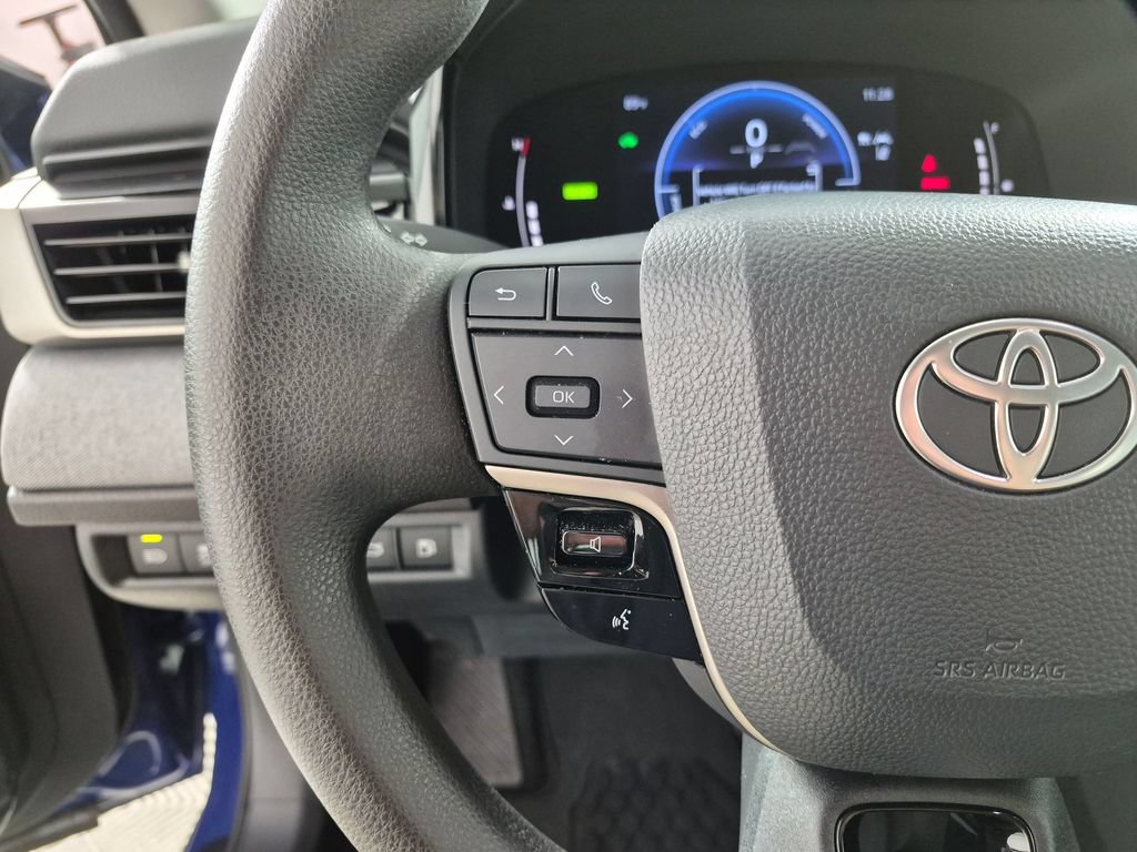 Used 2025 Toyota Camry LE FWD image 14