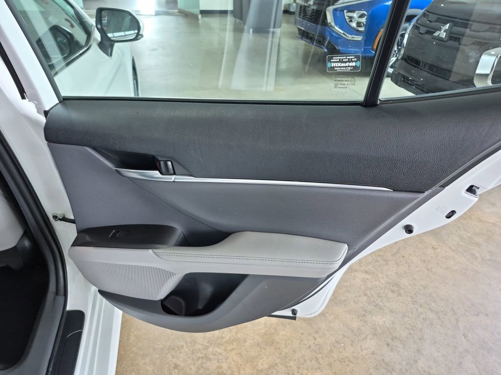 Used 2022 Toyota Camry XLE FWD image 23