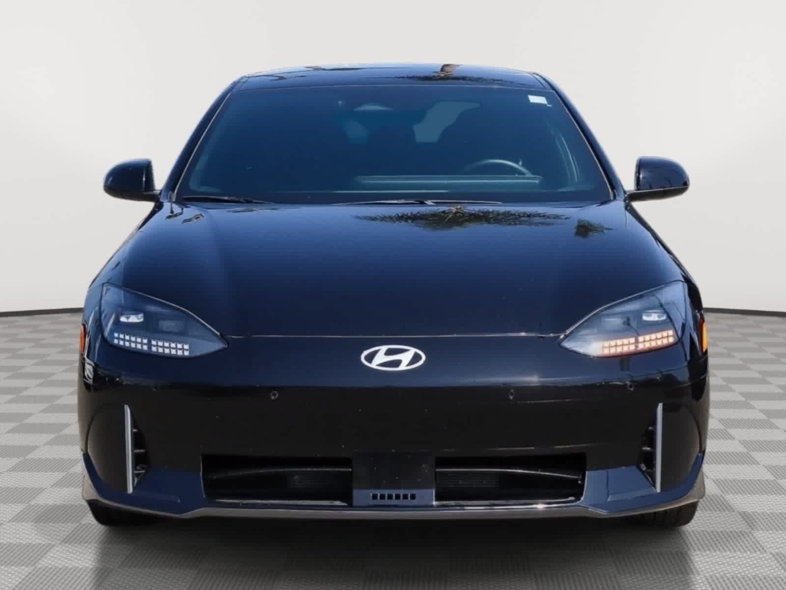 Used 2023 Hyundai Ioniq 6 SEL RWD image 2