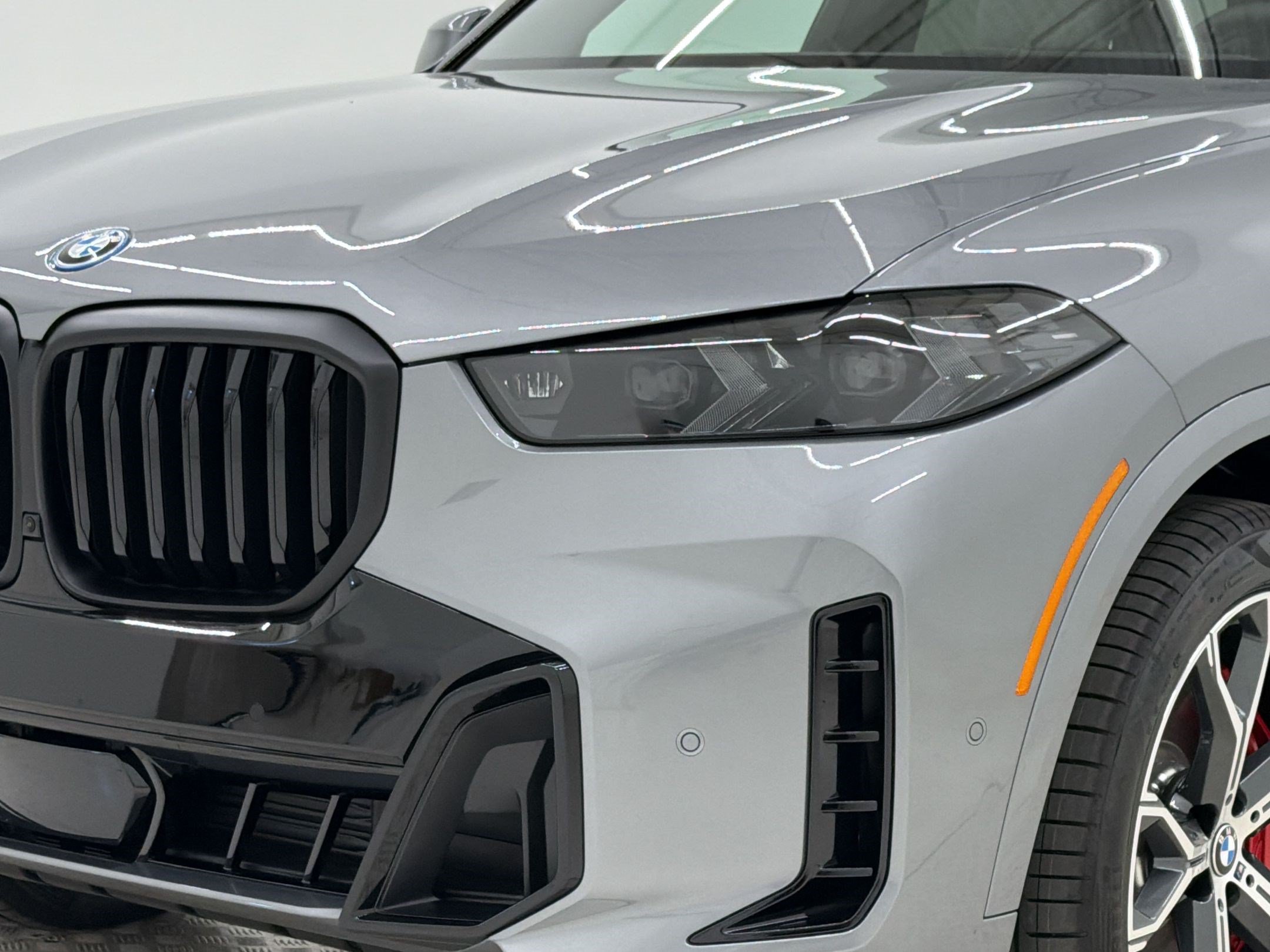 New 2026 BMW X5 xDrive50e w/ M Sport Package AWD/4WD image 12